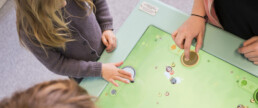 Interactive multiplayer games on multitouch screens