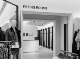 Presence control system on Fitting Room