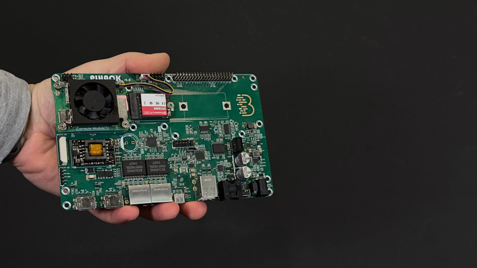 Raspberry Pi multi-service home server with Docker and Portainer