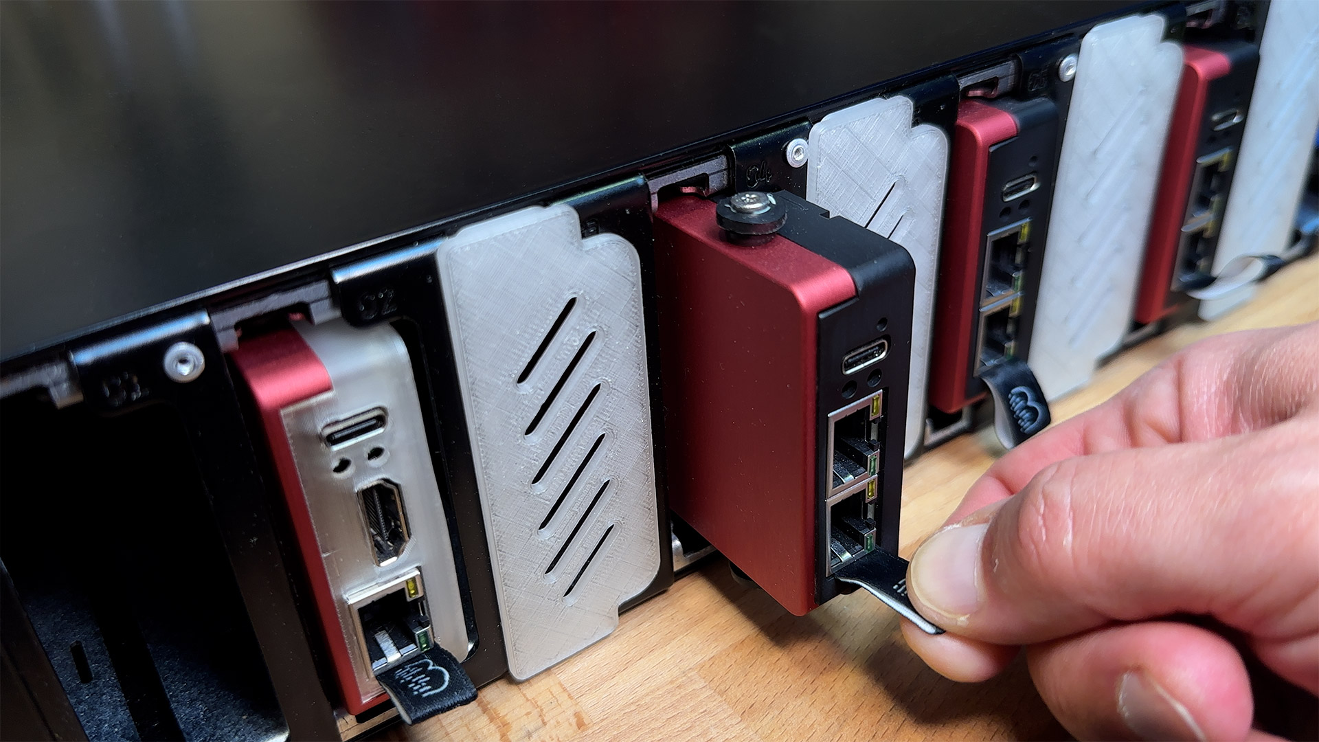 Extracting a node. Hot-swap action