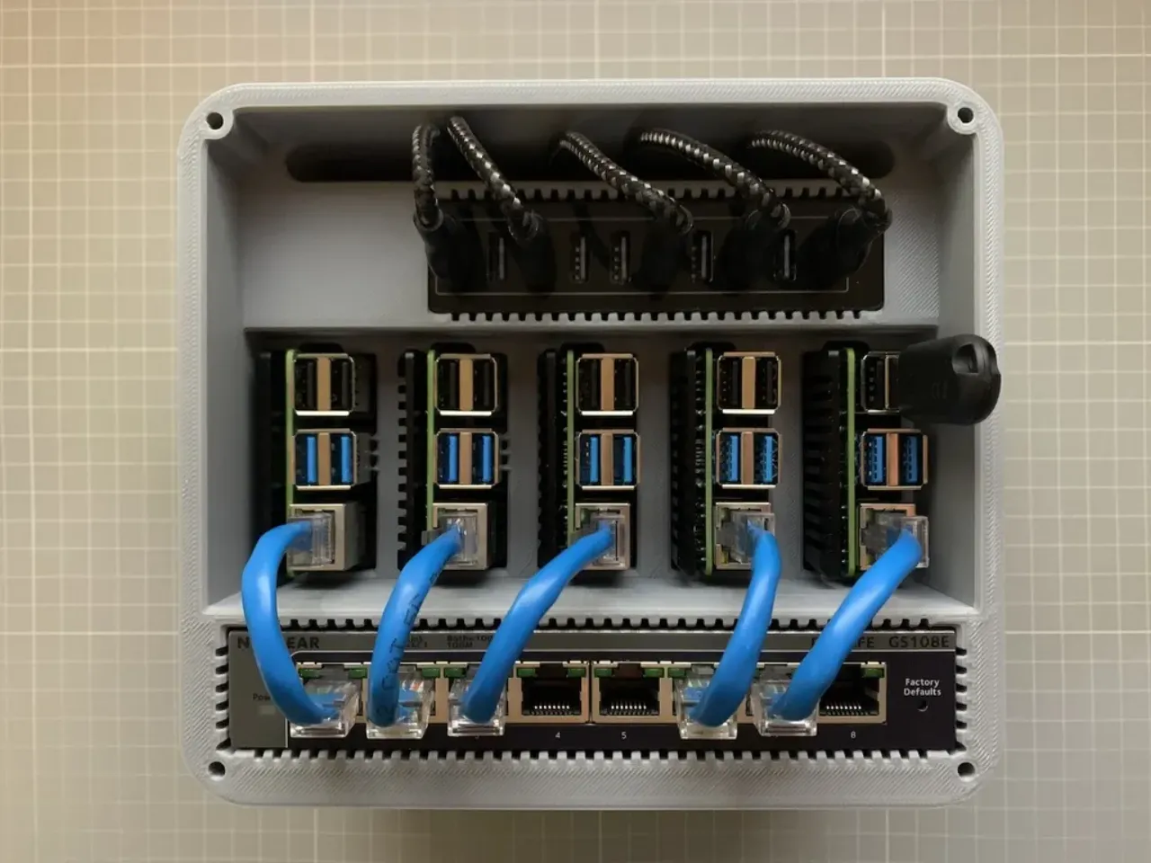 Raspberry Pi 4 cluster case