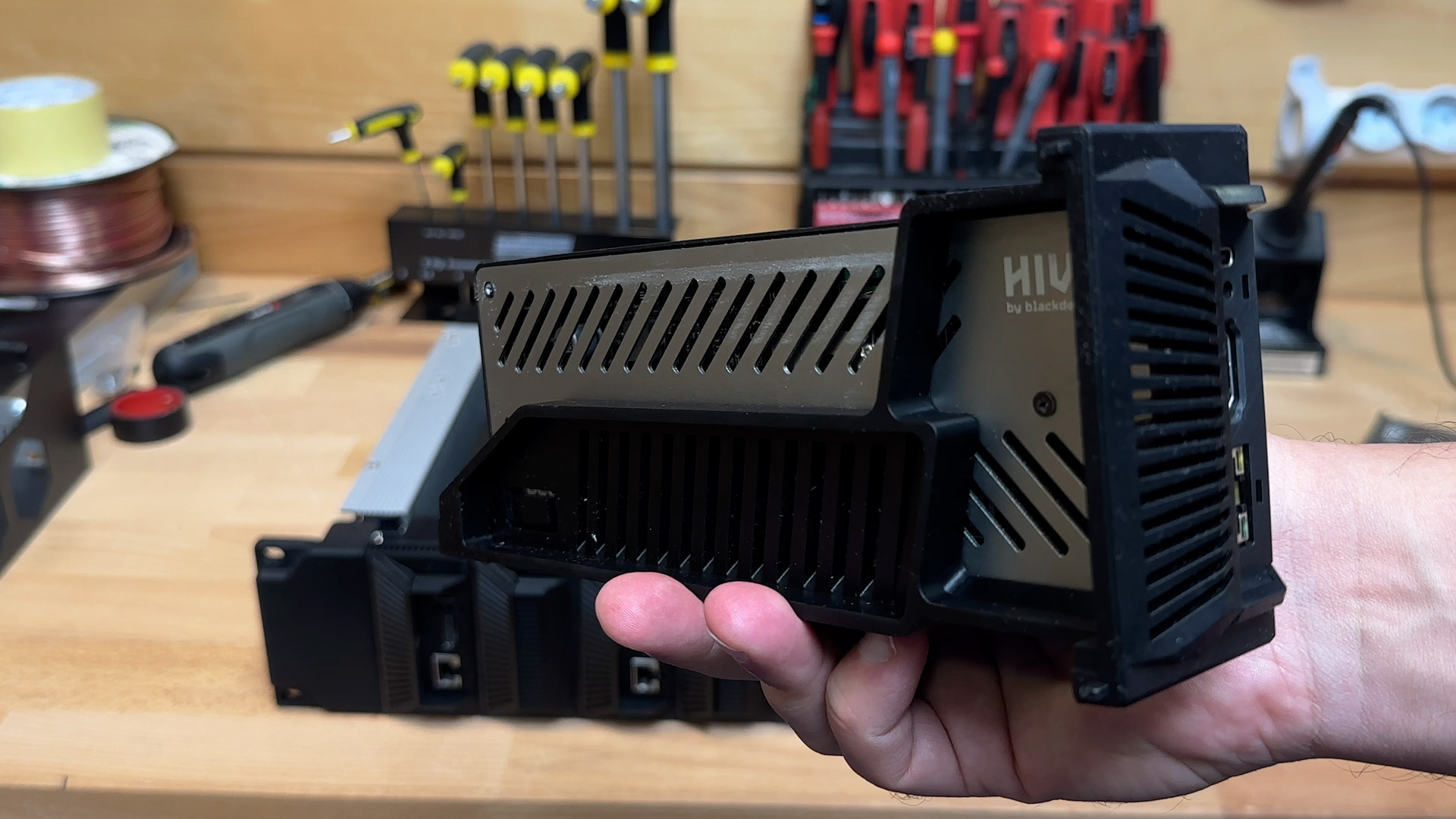 Hive's modular rail system
